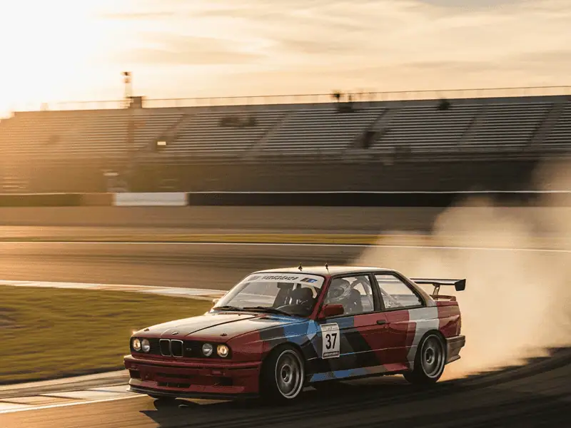 Doskonal swoje umiejętności za kierownicą BMW